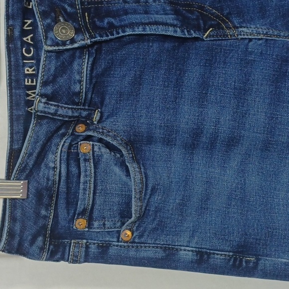 AMERICAN EAGLE JEANS SIZE 31/34 IN A BEAUTIFUL FADED BLUE DEMIN 💙 - Picture 3 of 9